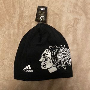 BRAND NEW Black Chicago Blackhawks Beanie